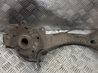 ступица передняя правая Audi A4 B5 1998, 2.4 л., бензин, 8D0407258