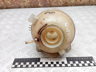 бачок расширительный Volkswagen Bora 1 поколение 2004, 1.4 л., бензин, 06A129061, KTZ1020DP, KTZ1020HS, 106CA0177AE, 106CA0177AZ, KTZ1020, 1C0121403, 1C0121403A, 1C0121403C, 1C0121407C, 1C0121407E, 1C0121407F, 1J0121403, 1J0121403A, 1J0121403B, 1J0121403E, 1J0121407, 1J0121407E, 1J0121407F