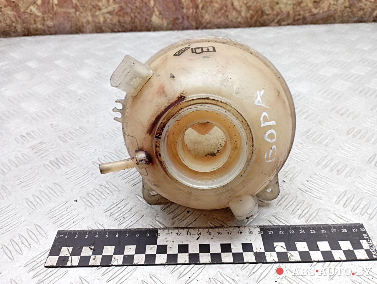 бачок расширительный Volkswagen Bora 1 поколение 2004, 1.4 л., бензин, 06A129061, KTZ1020DP, KTZ1020HS, 106CA0177AE, 106CA0177AZ, KTZ1020, 1C0121403, 1C0121403A, 1C0121403C, 1C0121407C, 1C0121407E, 1C0121407F, 1J0121403, 1J0121403A, 1J0121403B, 1J0121403E, 1J0121407, 1J0121407E, 1J0121407F - фото №1