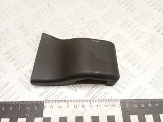 накладка петли багажника правая Volkswagen Passat B6 2009, 2.0 л., дизель, МКПП, универсал, 3C9827352B