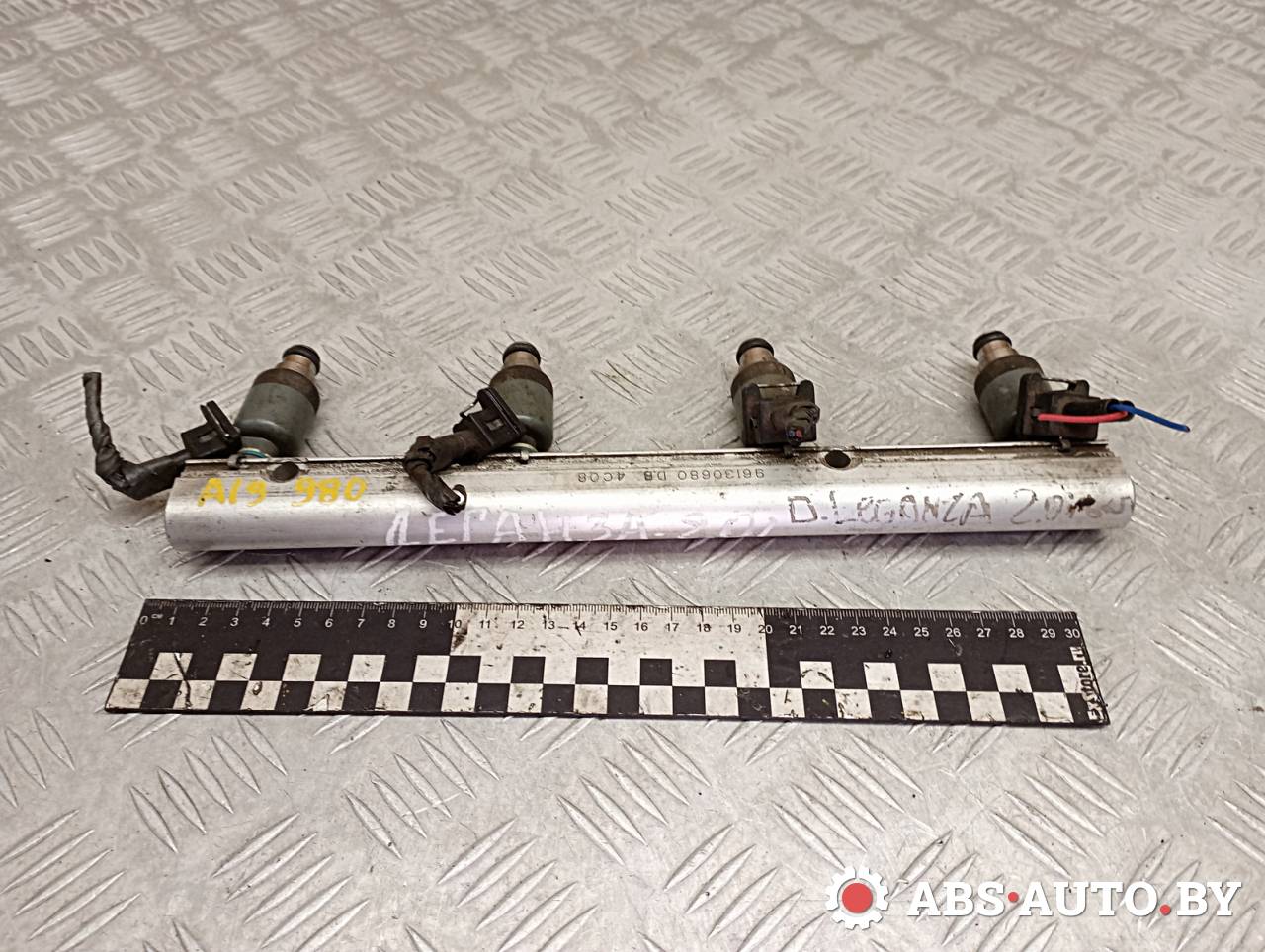 топливная рампа Daewoo Leganza 1 поколение 1998, 2.0 л., бензин, 96130680 - фото №1