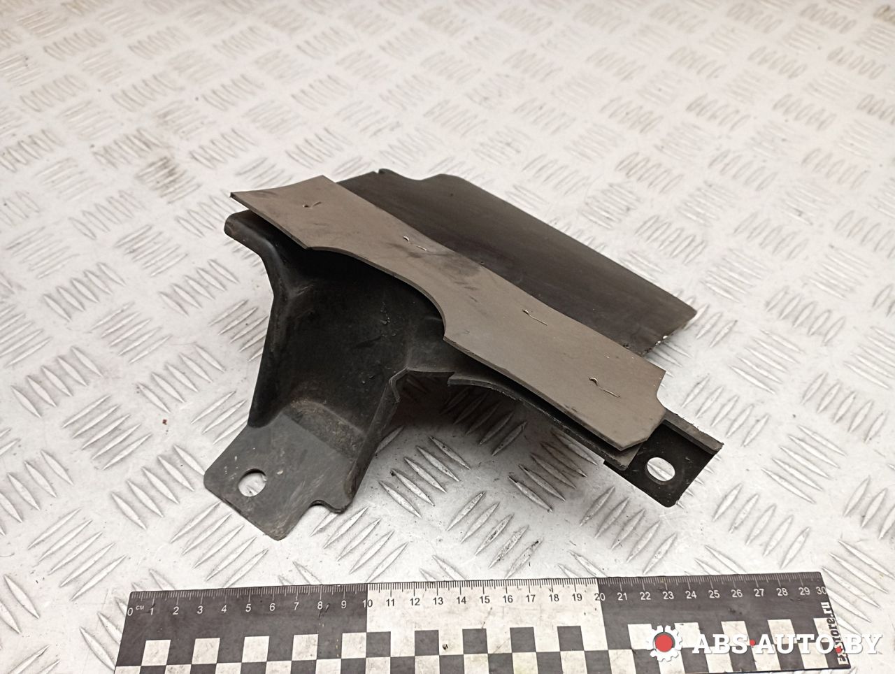 воздуховод (дефлектор) радиатора Nissan Qashqai 1 поколение 2008, 1.5 л., K9K 282, дизель, МКПП, правый руль, 62823JD51A - фото №1