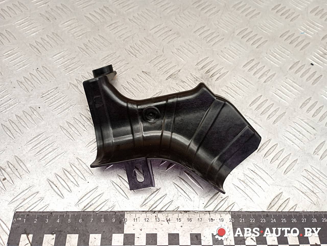 планка под капот BMW 7 серия F01/F02 F01 2009, 4.4 л., бензин, АКПП, 61139195215 - фото №1