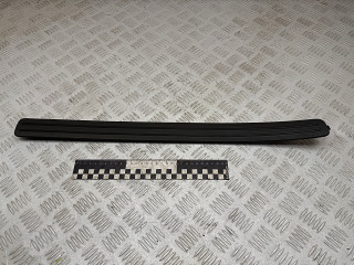 накладка на порог Volkswagen Touareg 1 поколение 2006, 2.5 л., BAC, дизель, МКПП, внедорожник 5 дв., 7L0853656