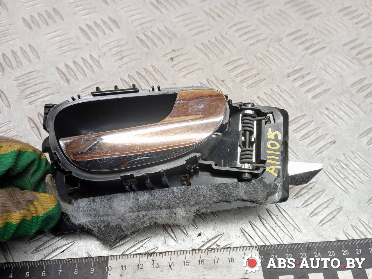 ручка внутренняя передняя правая Peugeot 307 1 поколение 2003, 1.6 л., бензин, МКПП, хетчбэк 3 дв., 9634768577 - фото №1