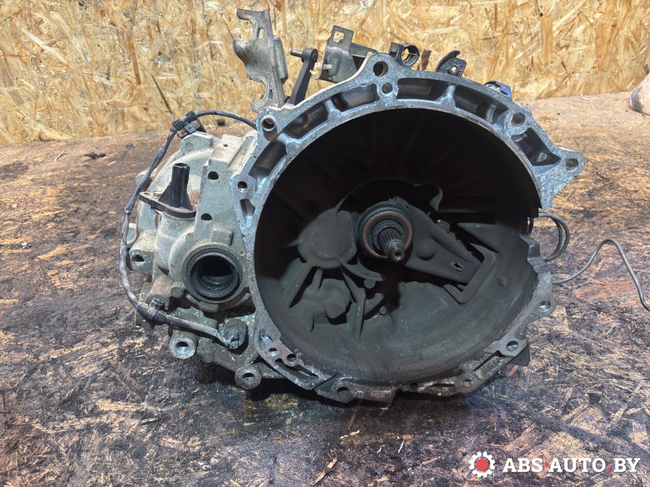 КПП механическая (МКПП) Mazda 6 GG 2003, 2.0 л., бензин, МКПП, правый руль, G2FB, GC020, 2TF0706367 - фото №1