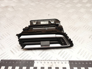 дефлектор обдува салона Peugeot 308 T9 2014, 1.6 л., дизель, МКПП, хетчбэк 5 дв., правый руль, 96778765, 1303818X, 1303818XZD