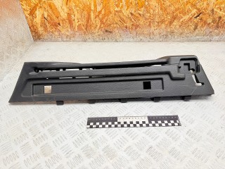 направляющая шторки багажника (салазки) Opel Insignia 1 поколение (A) [рестайлинг] 2013, 2.0 л., A 20 DTE, дизель, МКПП, универсал, 13222411