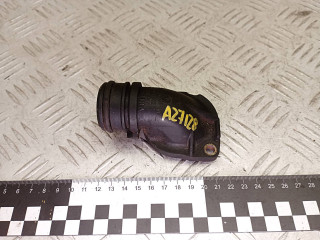 фланец (тройник) системы охлаждения Volkswagen Golf 3 поколение 1999, 1.9 л., дизель, 037121121A