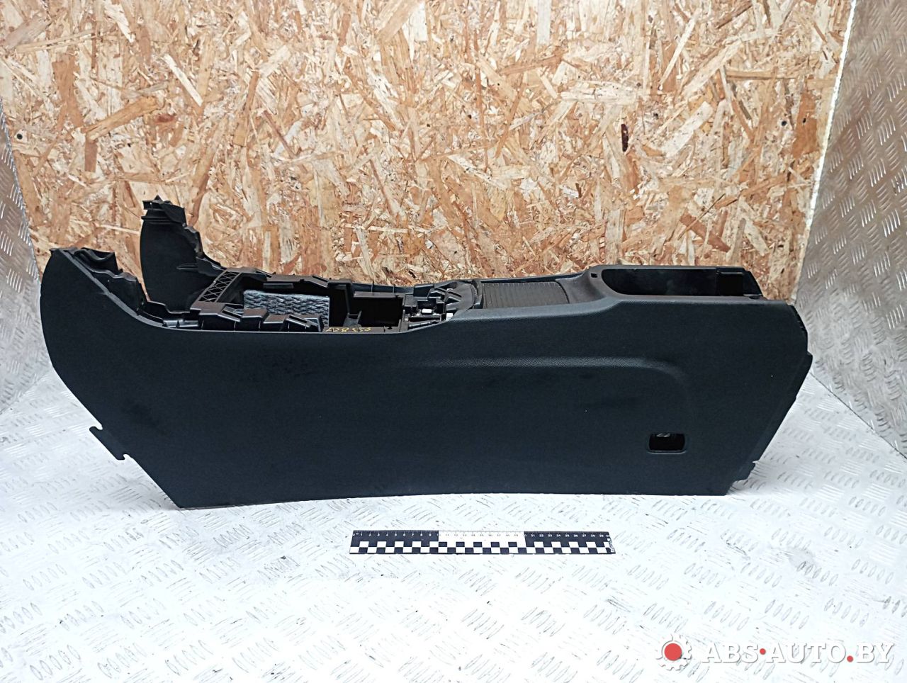 консоль салона Peugeot 308 T9 2014, 1.6 л., дизель, МКПП, хетчбэк 5 дв., правый руль, 96775883, 86775880, 1300939X - фото №1