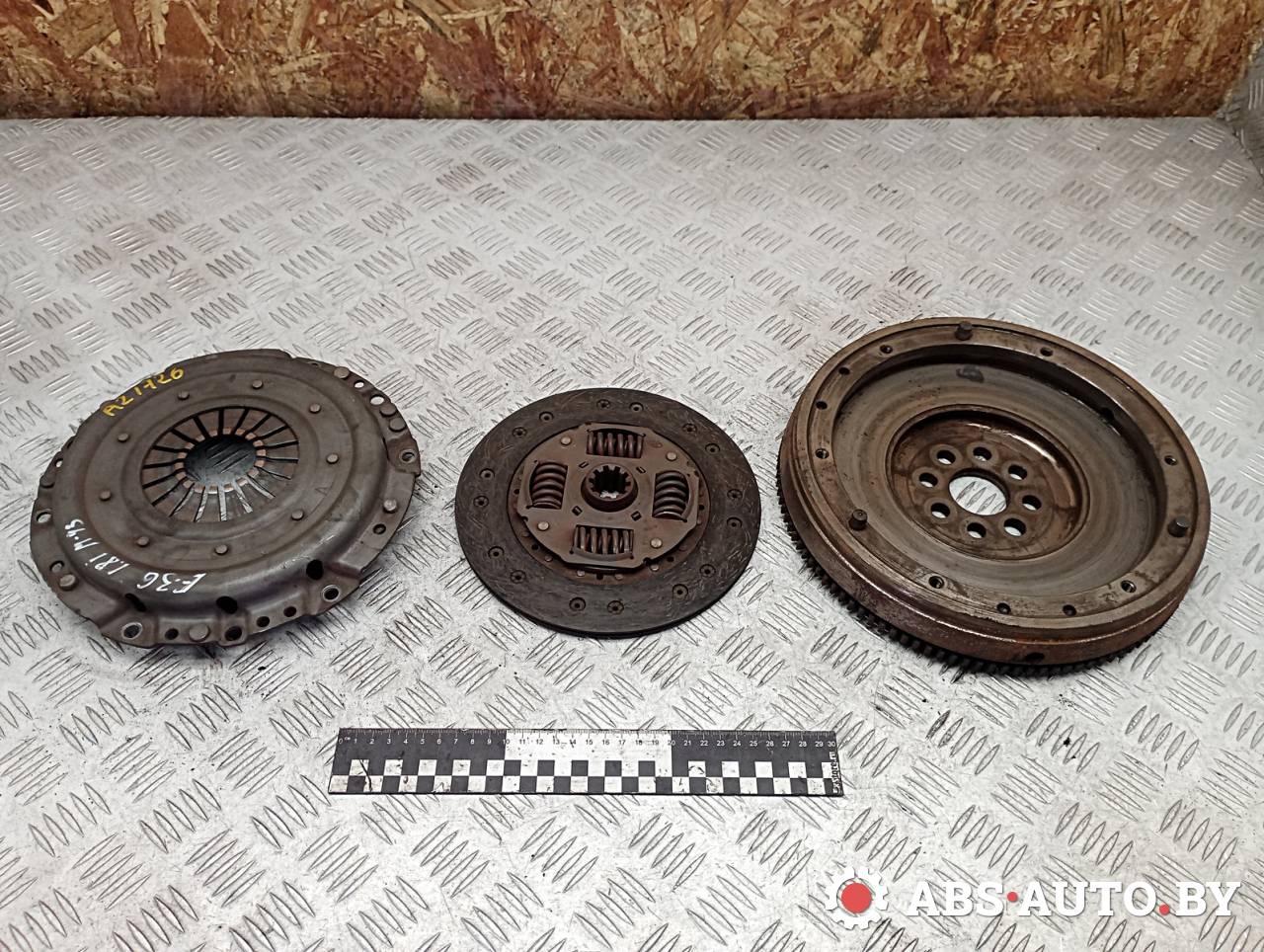 комплект сцепления BMW 3 серия E46 2000, 1.8 л., бензин, 122012610, 322016510 - фото №1