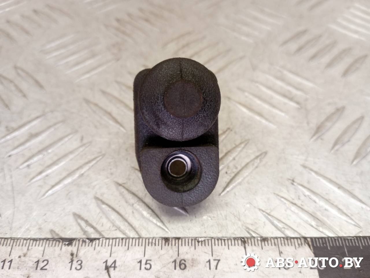 выключатель концевой (концевик) Nissan X-Trail T32 2014, 1.6 л., R9M, дизель, МКПП, полный подключаемый привод, правый руль - фото №1