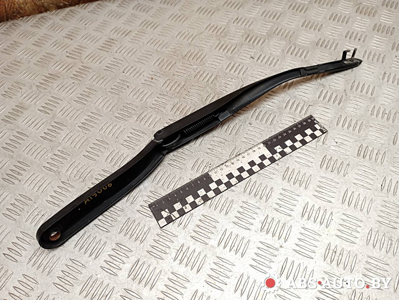 щеткодержатель (поводок стеклоочистителя, дворник) BMW 7 серия F01/F02 F01 2009, 4.4 л., бензин, АКПП, 61617182459 - фото №1