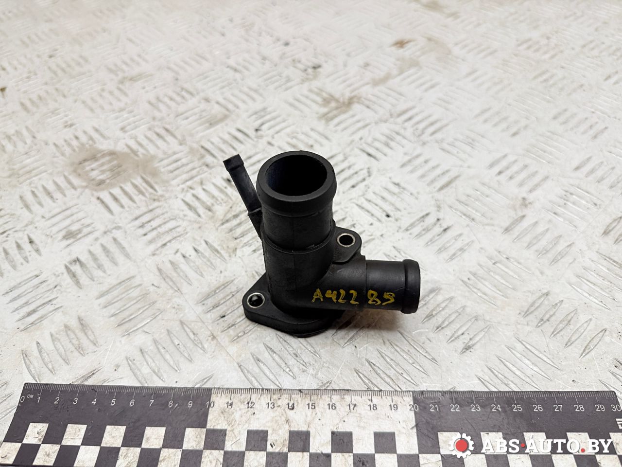 фланец (тройник) системы охлаждения Ford Galaxy 1 поколение 1998, 1.9 л., дизель, МКПП, минивэн, 028121132A, TVZ1433NF, 028121133B, 4010037 - фото №1