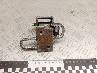 петля двери Volkswagen Passat B5 1999, 3B4833412B