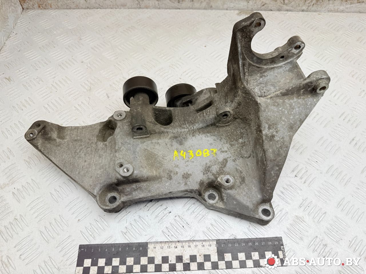 кронштейн генератора Renault Laguna 2 поколение 2001, 1.9 л., F9Q 750, дизель, МКПП, хетчбэк 5 дв., 8200115762 - фото №1