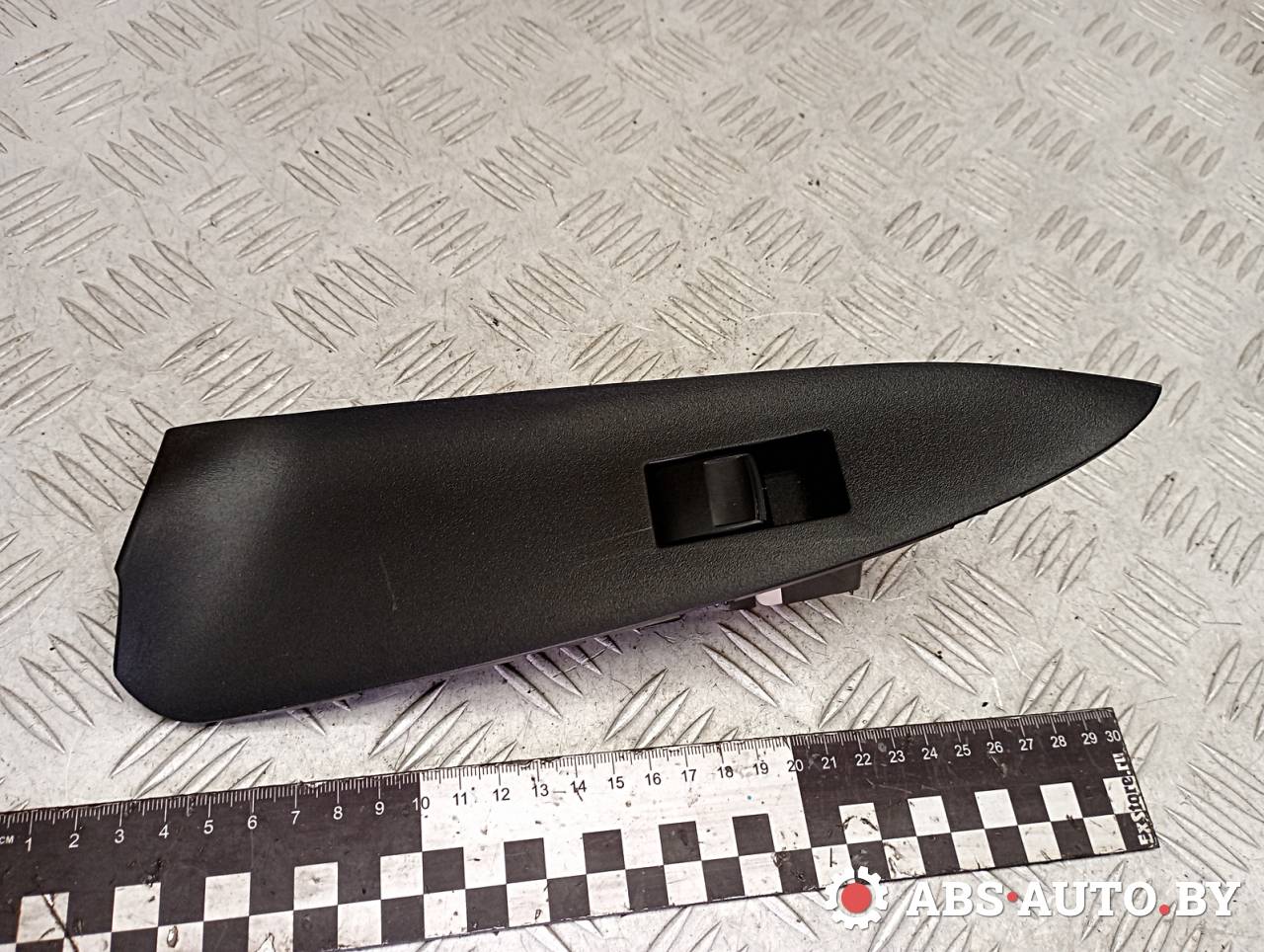 кнопка стеклоподъемника двери задней левой Toyota RAV4 3 поколение (XA30) 2008, 2.2 л., D-4D, 2AD-FTV, дизель, МКПП, внедорожник 5 дв., 7427242010 - фото №1