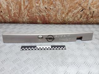 накладка подсветки номера Opel Astra F [рестайлинг] 1996, универсал, 90341765