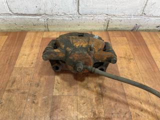 суппорт передний правый Nissan X-Trail T32 2014, 1.6 л., R9M, дизель, МКПП, полный подключаемый привод, правый руль