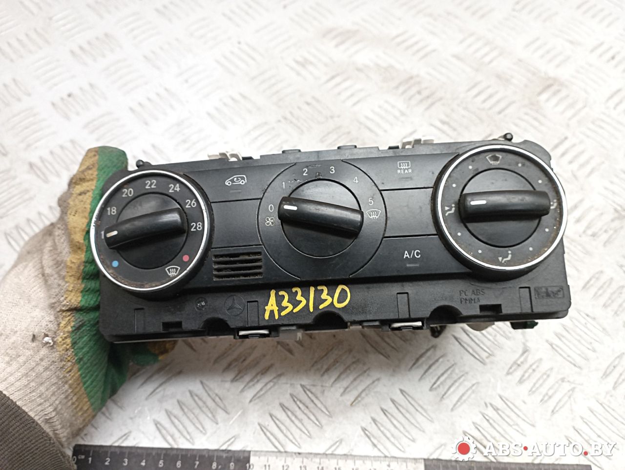 блок управления печки / климат-контроля Mercedes-Benz B-Класс W245 2006, 1.5 л., M 266.920, бензин, МКПП, правый руль, A1698301585 - фото №1