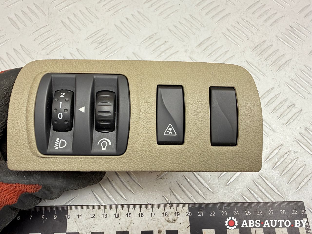 кнопка (выключатель) Renault Scenic 3 поколение 2010, 1.9 л., F9Q 872, дизель, МКПП, минивэн, 648450007R - фото №1