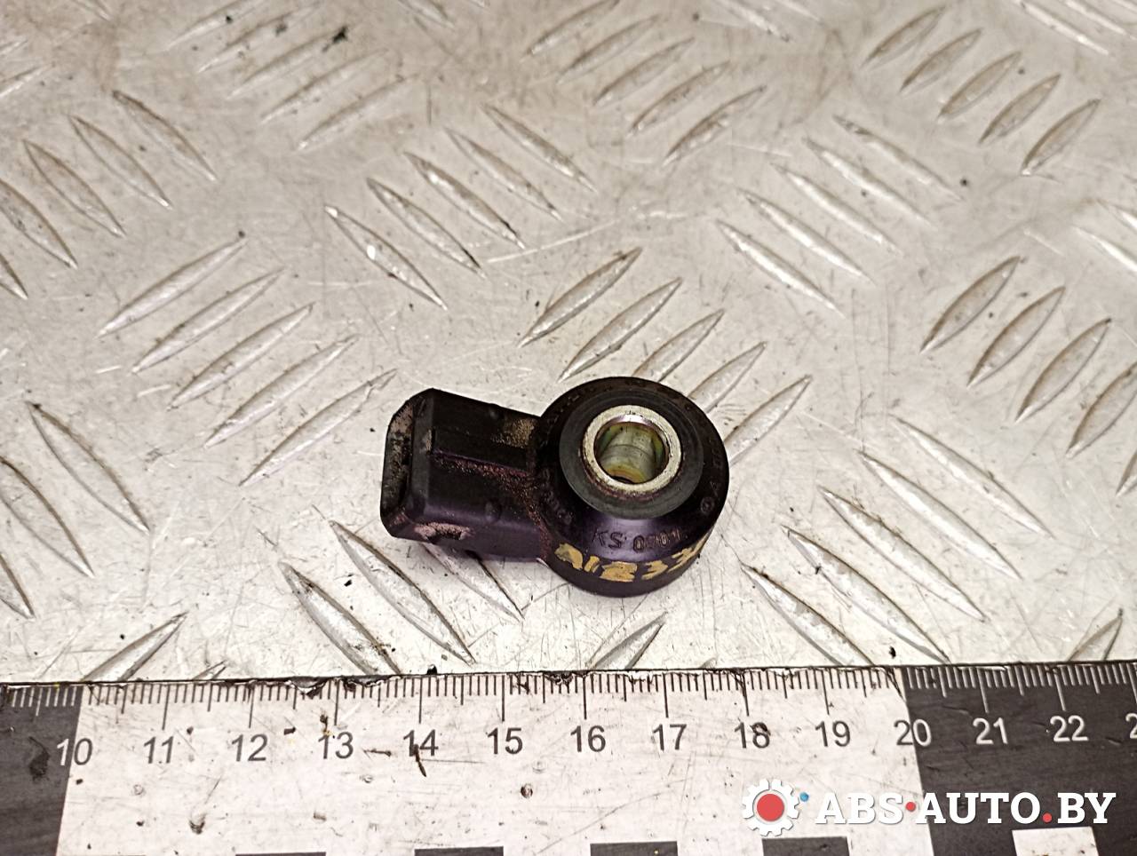 датчик детонации Mercedes-Benz A-Класс W168 2001, 1.4 л., бензин, АКПП, хетчбэк 5 дв., 0261231188, 0031538928, A0031538928, A0041534628, A0041539028, A0061533628, 6PG009108191, 6PG009108431, 55353316, S103995001Z, 2576032, 594623, V30720096 - фото №1