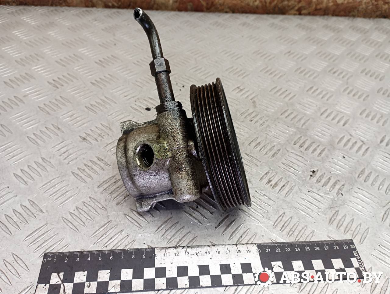 насос гидроусилителя руля Volvo V70 1 поколение 2000, 2.5 л., дизель, 9140195, 26019907, 1275727, HPQ1981GQ, HPQ1981XQ, HPQ9981GQ, P1981, P1981HG, JPR129, JPR323, 3516372, 6819247, 6819751, 8251729, 8603049, 9139565, 9140560, 9150195, 9157904, 9457904 - фото №1