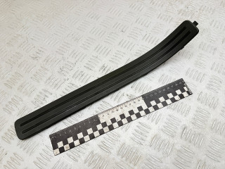 накладка на порог внутренняя Volkswagen Touareg 1 поколение 2006, 3.0 л., BKS, дизель, АКПП, внедорожник 5 дв., полный привод, 7L0853794B