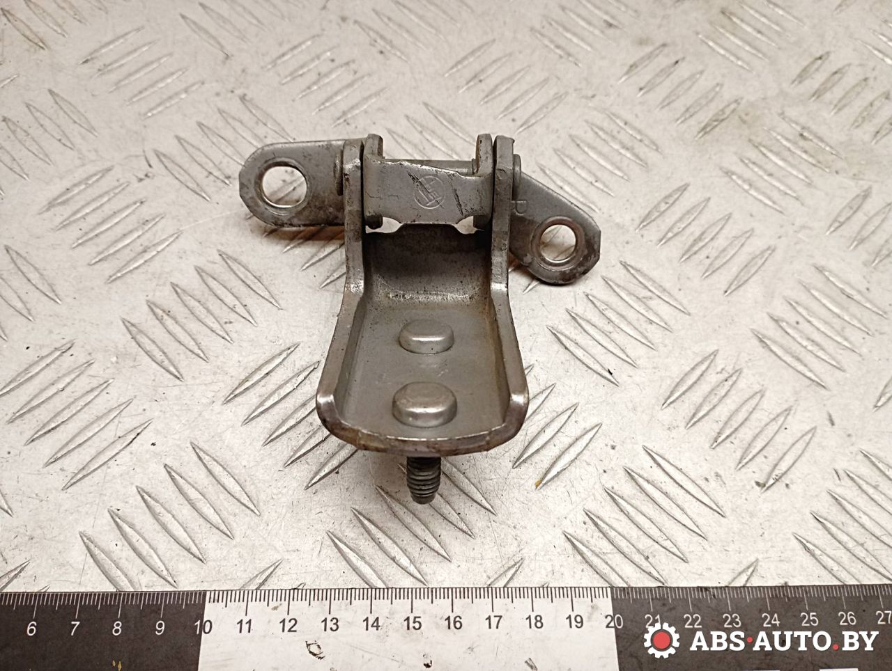 петля двери Toyota RAV4 2 поколение (XA20) 2003, 2.0 л., 1CD-FTV, дизель, МКПП, внедорожник 5 дв. - фото №1