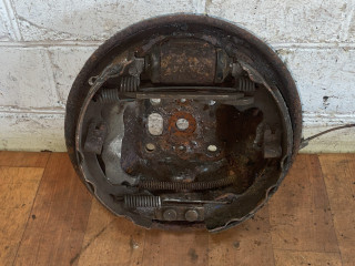 защитный кожух тормозного механизма Ford Focus 2 поколение 2006