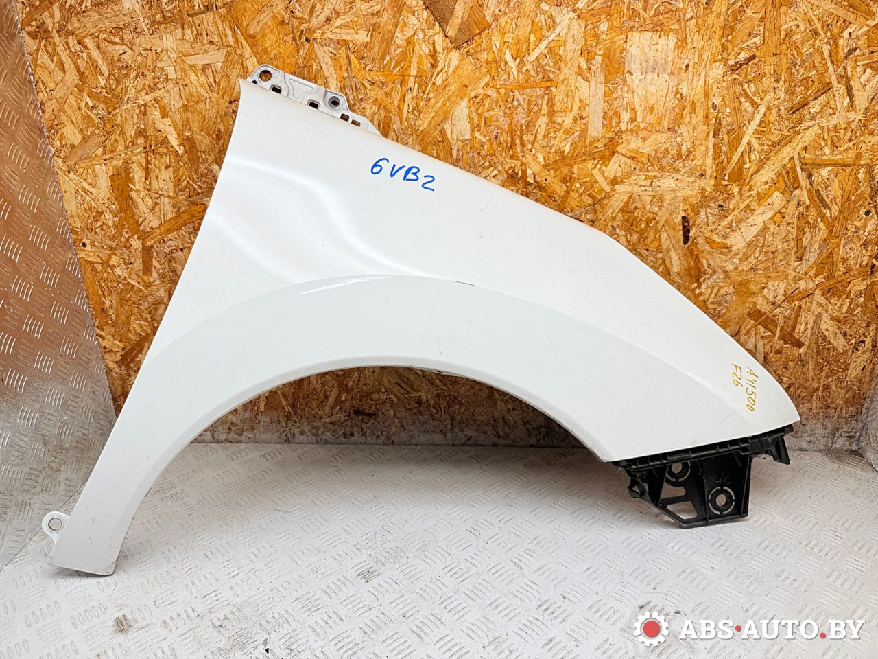 крыло переднее правое Peugeot 3008 1 поколение 2012, 1.6 л., 9HR (DV6C), дизель, робот - фото №1