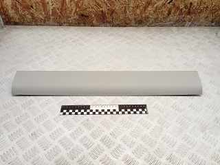 обшивка крышки багажника Suzuki Grand Vitara 2 поколение 2008, 1.6 л., M16A, бензин, МКПП, внедорожник 3 дв., 8376065J0