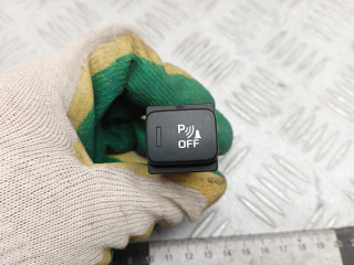 Кнопка парктроника Citroen C4 Picasso 1 поколение 2011, 1.6 л., 9HR (DV6C), дизель, МКПП, правый руль, 68767, 96553139XT