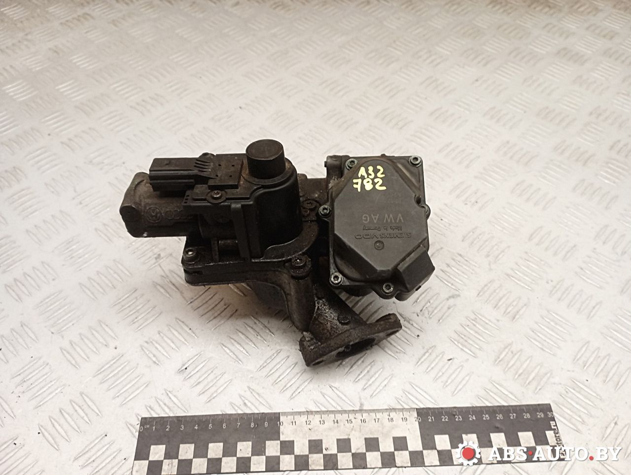 клапан EGR Volkswagen Caddy 3 поколение 2008, 1.9 л., BLS, дизель, АКПП, 03G128063G, 03G131502, 03G129637A - фото №1