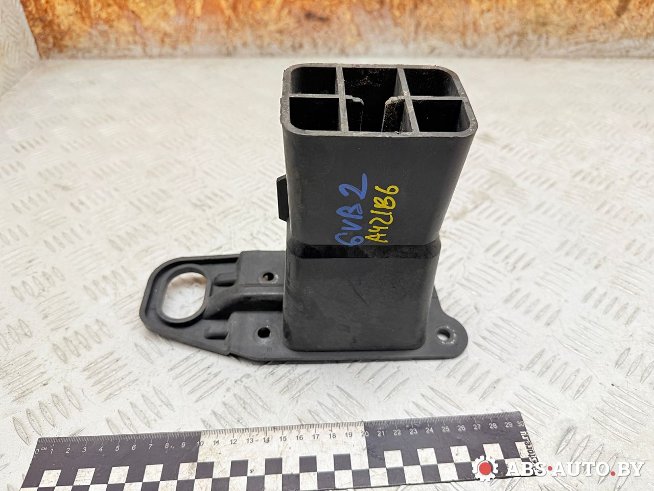 крепление бампера Peugeot 3008 1 поколение 2012, 1.6 л., 9HR (DV6C), дизель, робот, 9682791280 - фото №1