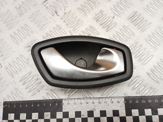 ручка внутренняя передняя правая Renault Megane 3 поколение 2010, 1.5 л., K9K J 836, дизель, МКПП, хетчбэк 3 дв., правый руль, 826720001R