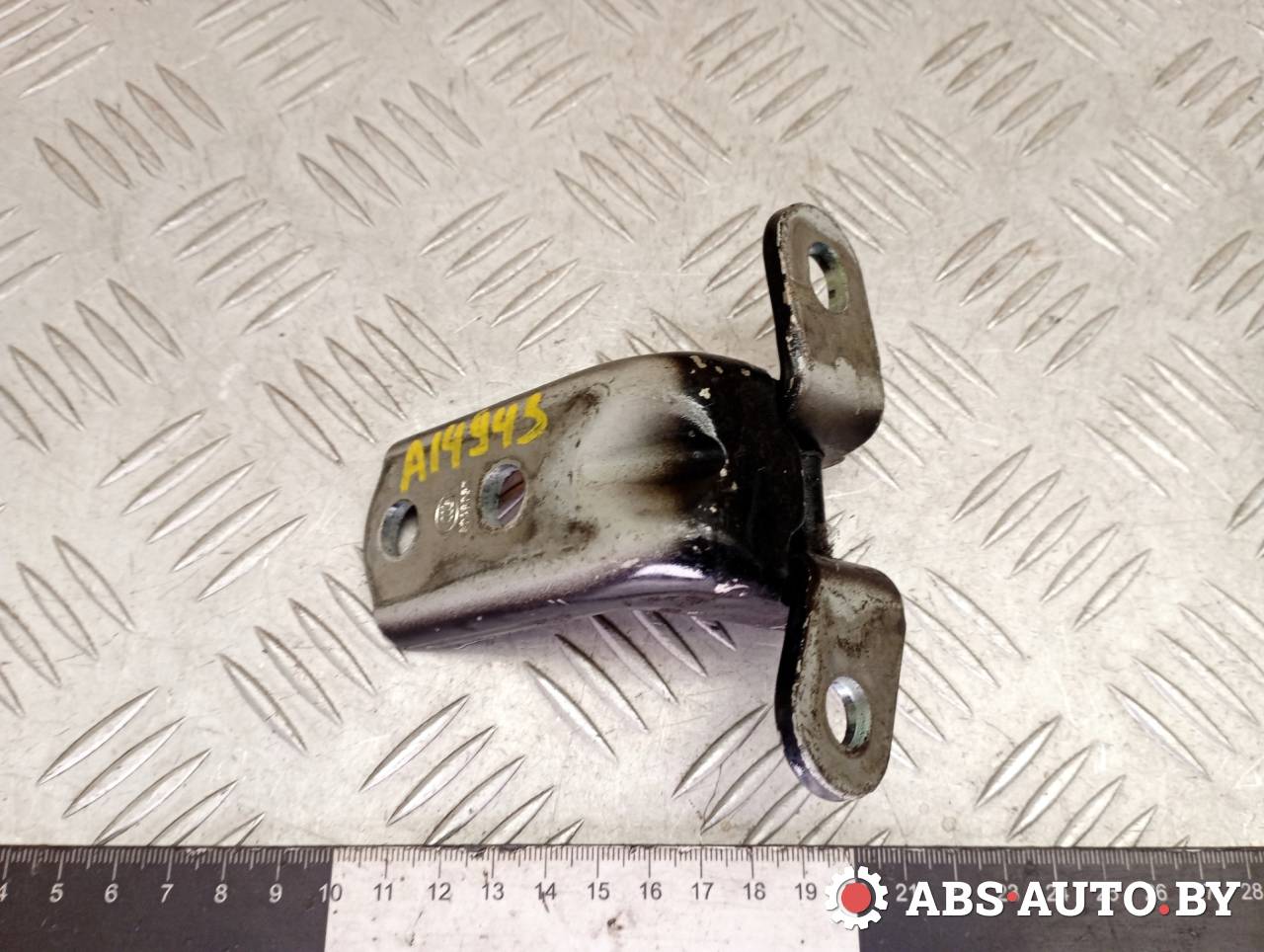 петля двери Kia Sorento 2 поколение 2010, 2.2 л., дизель, МКПП, полный привод, правый руль - фото №1