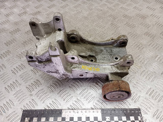 кронштейн генератора Citroen C5 1 поколение 2004, 2.2 л., дизель, МКПП, 9634817980