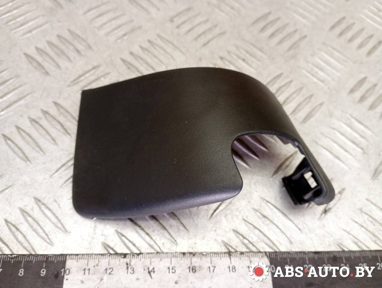 пластик (накладка) сиденья Peugeot 5008 1 поколение 2011, 1.6 л., дизель, МКПП, передний привод, 156025901 - фото №1