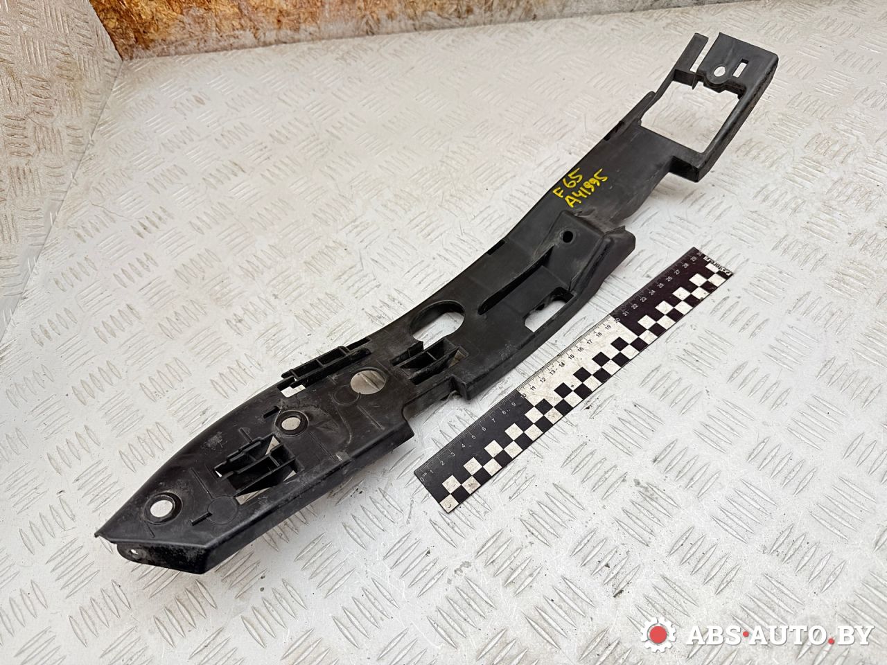 Крепление бампера переднего Volkswagen Touareg 1 поколение 2006, 3.0 л., BKS, дизель, АКПП, внедорожник 5 дв., полный привод, 7L6807183C - фото №1