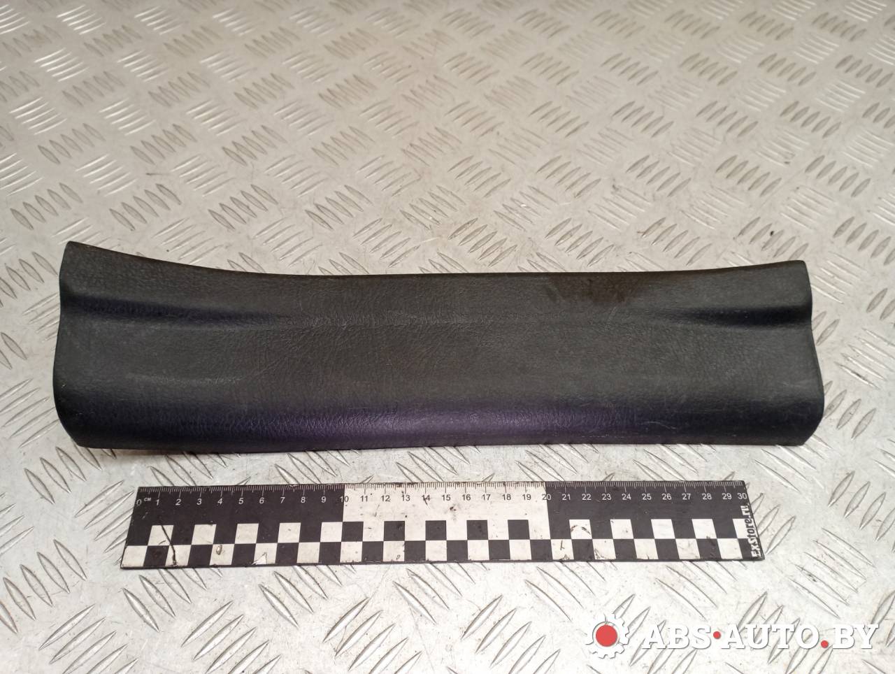 накладка на порог Kia Sorento 2 поколение 2010, 2.2 л., дизель, МКПП, полный привод, правый руль, 858772P000 - фото №1