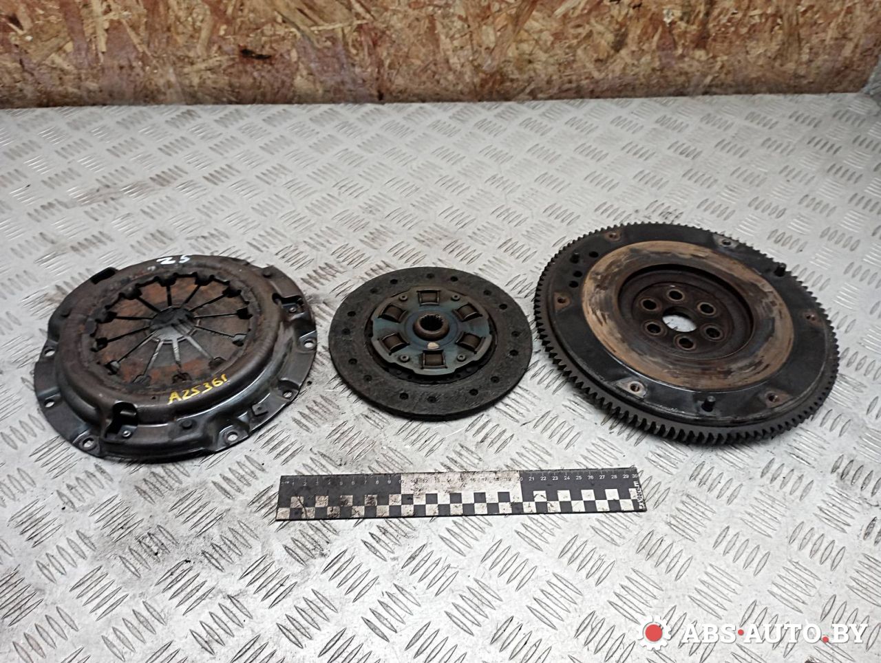 комплект сцепления Mazda 323C BA 1995, 1.5 л., бензин, B6S7 - фото №1