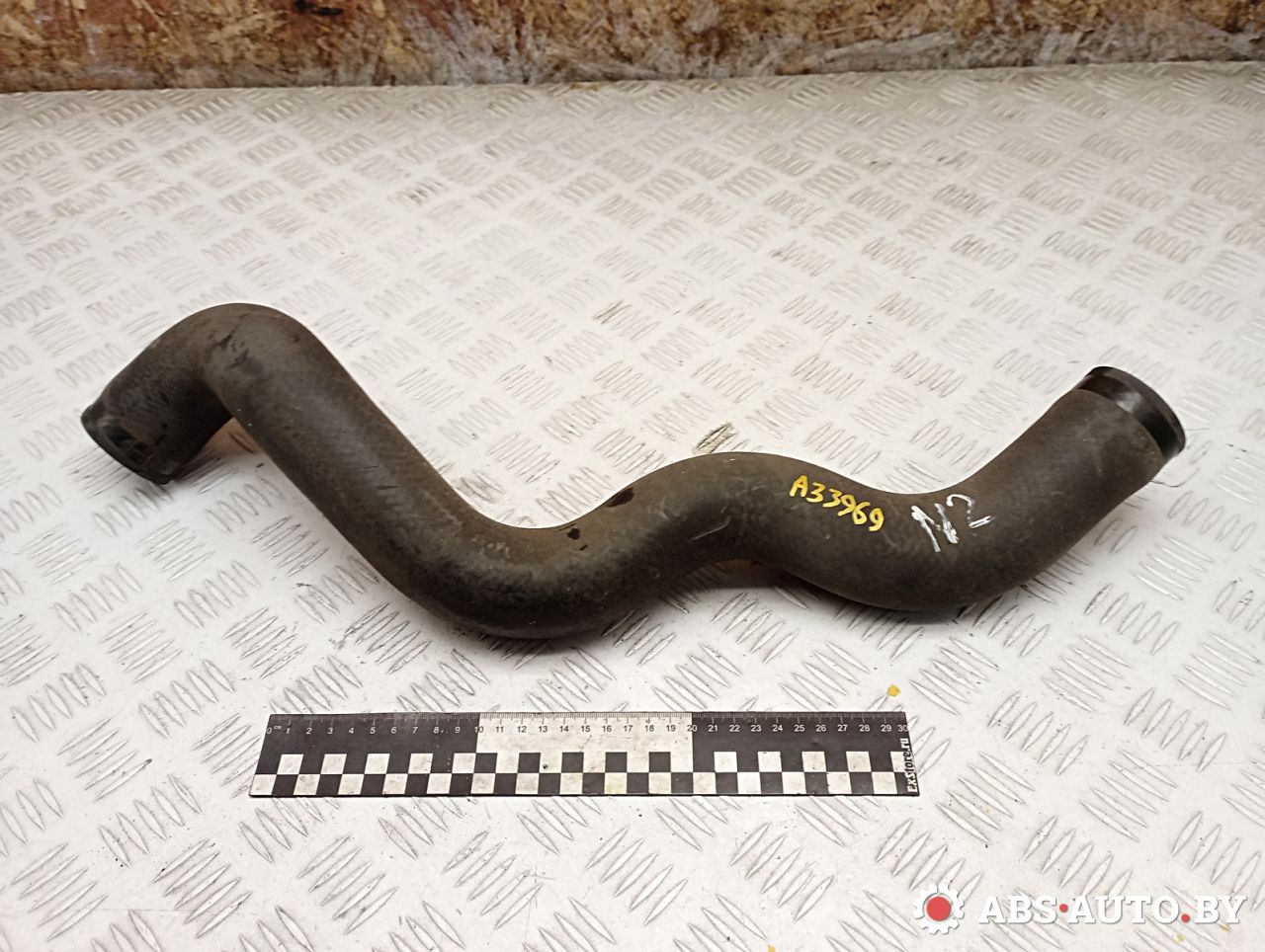 патрубок интеркулера Honda Civic 8 поколение 2008, 2.2 л., N22A2, дизель, МКПП, хетчбэк 5 дв., правый руль, 17285RSRE01 - фото №1