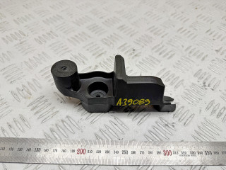 Крепление бампера заднего Peugeot 3008 1 поколение 2011, 2.0 л., RHH (DW10CTED4), дизель, робот, 9685935880