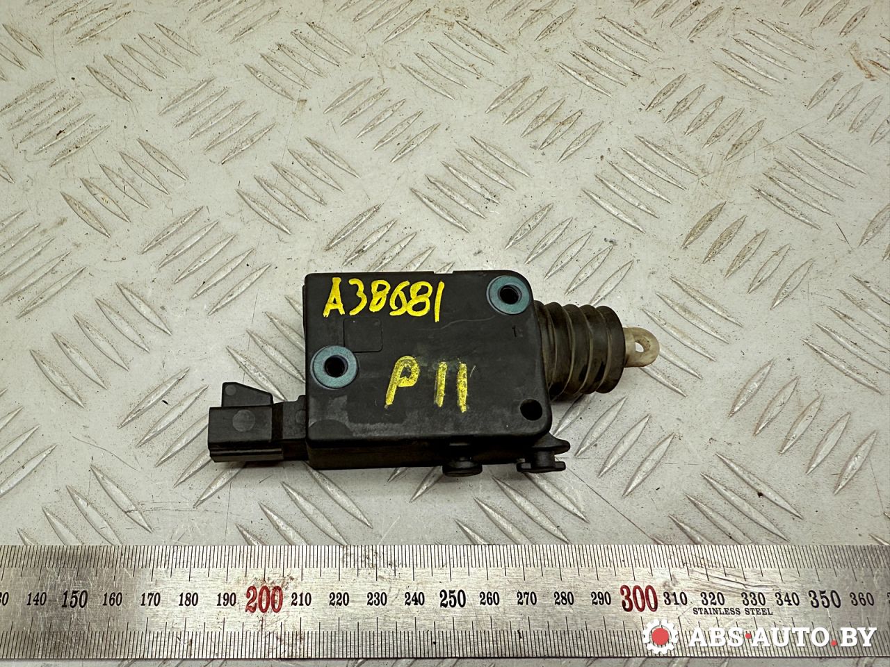 активатор замка багажника Opel Vectra B 1997, 2.0 л., Y 20 DTL, дизель, МКПП, 90460062 - фото №1