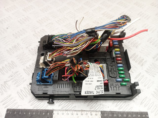 Блок BSI Peugeot 5008 1 поколение 2013, 1.6 л., дизель, робот, правый руль, 281197595, 9678476880, 230459502