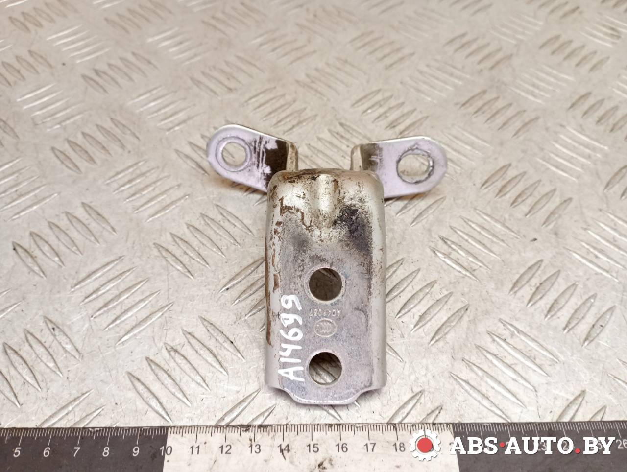 петля двери Kia Sorento 2 поколение 2011, 2.2 л., дизель, АКПП - фото №1