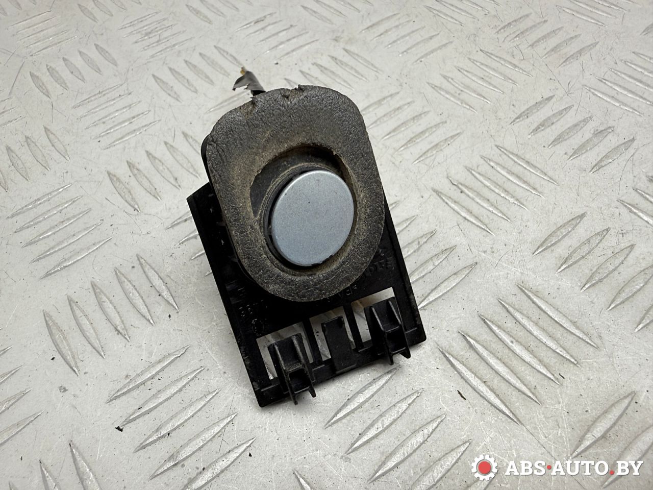 кнопка открытия багажника Peugeot 607 1 поколение 2001, 2.2 л., 4HX (DW12TED4/FAP), дизель, МКПП, седан, 9632343580, 05045000 - фото №1