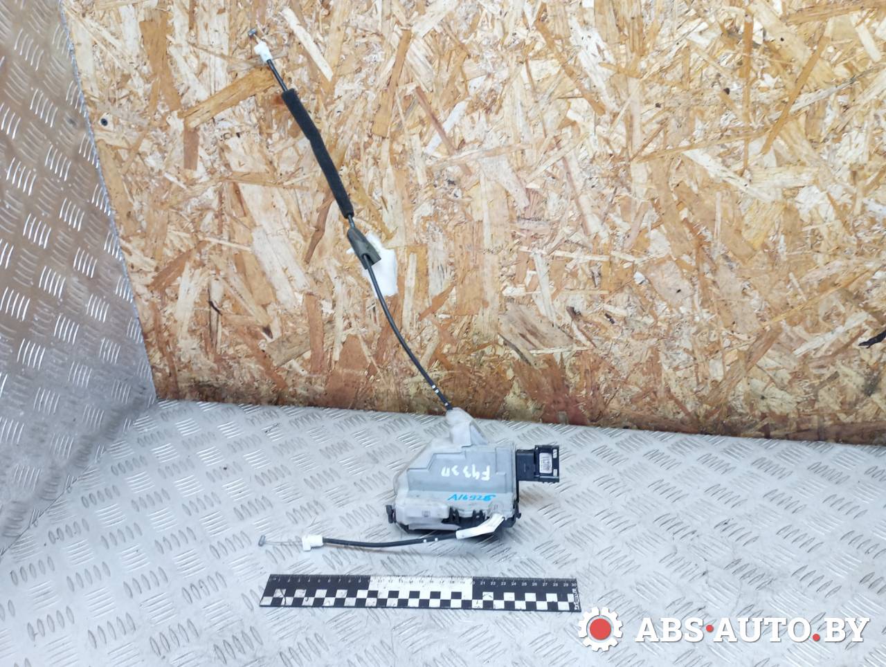 замок двери задней правой Peugeot 3008 1 поколение 2011, 1.6 л., дизель, робот, передний привод, правый руль, PSA732297, ARMA04110 - фото №1