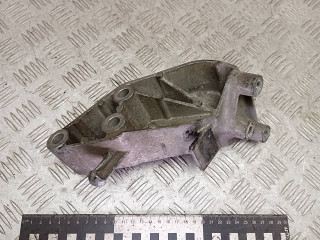 кронштейн двигателя Opel Vectra B 1998, 1.6 л., бензин, 90495438